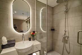 NHAT HA LAVISH HOTEL