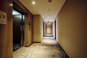 NHAT HA LAVISH HOTEL