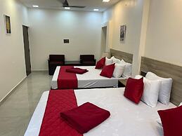 SMJ GRAND HOTEL & MAHAL