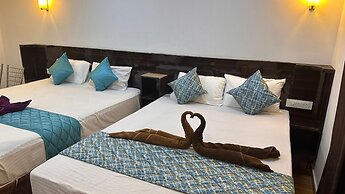 SMJ GRAND HOTEL & MAHAL