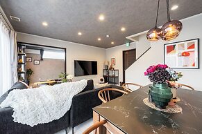 THE SHELBOURNE FURANO