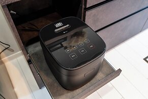 THE SHELBOURNE FURANO