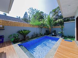 Gold Fish House Ubud