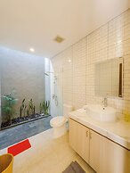 Gold Fish House Ubud