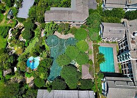 Potala Hot Spring Resort  Dali