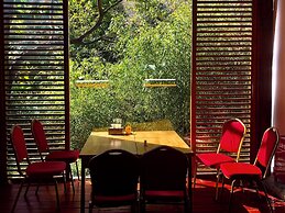 Potala Hot Spring Resort  Dali