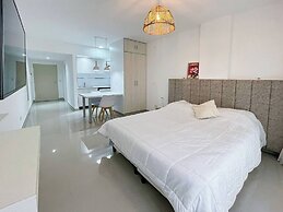 Modern & Cozy Studio in San Telmo With Pool and Balcony