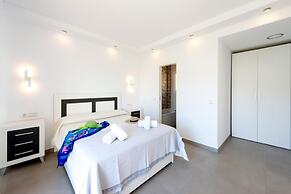 Casa Eva in Nerja With 3 Bedrooms and 3 Bathrooms