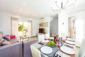 Casa Eva in Nerja With 3 Bedrooms and 3 Bathrooms