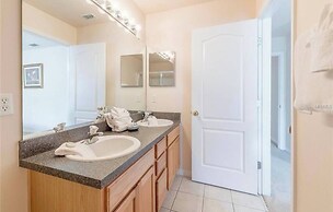 Book Now! Disney and Theme Parks Days, Poolside Family Villa Awaits!