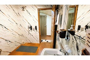 Wander Thrives Inn By Ads