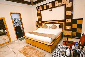 Wander Thrives Inn By Ads