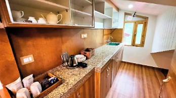 Wander Thrives Inn By Ads