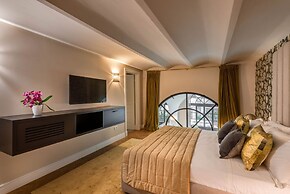 Palazzo Pazzi Vitali Luxury Apartments