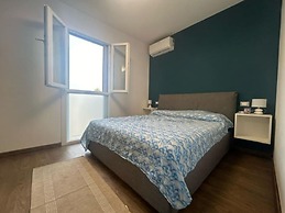 Charming Villa With Garden and Views in Albarella