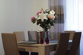 navona jacuzzi apartment