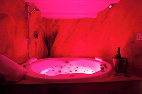 navona jacuzzi apartment