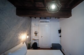 navona jacuzzi apartment