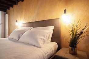 navona jacuzzi apartment