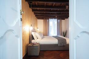 navona jacuzzi apartment