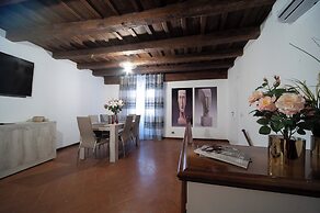 navona jacuzzi apartment