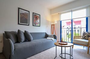 w Radiant 1BR w Perfect Balcony in Cusco