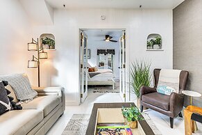 'the Peacock Bungalow' Near Fort Lauderdale Beach!