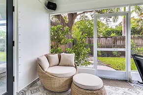 'the Peacock Bungalow' Near Fort Lauderdale Beach!