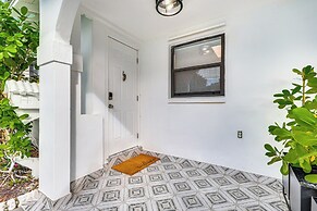 'the Peacock Bungalow' Near Fort Lauderdale Beach!