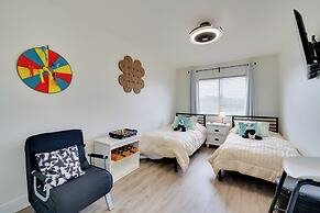 10 Mi to Disney Parks: Townhome w/ Pool Access!