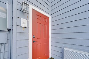 10 Mi to Disney Parks: Townhome w/ Pool Access!