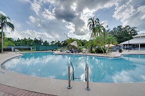 10 Mi to Disney Parks: Townhome w/ Pool Access!