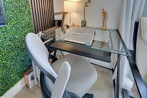 10 Mi to Disney Parks: Townhome w/ Pool Access!