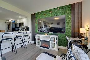 10 Mi to Disney Parks: Townhome w/ Pool Access!