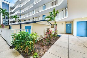 Steps to Beach: Indian Shores Condo w/ Balcony!