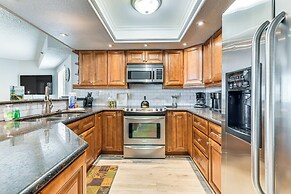 Steps to Beach: Indian Shores Condo w/ Balcony!