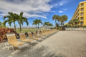 Steps to Beach: Indian Shores Condo w/ Balcony!