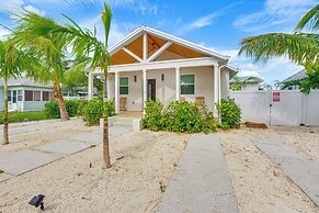 Heated Pool, Mini Golf & Cabana: Bradenton Retreat