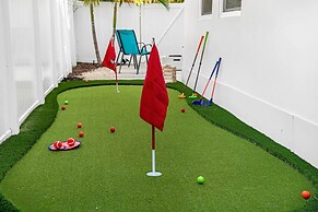 Heated Pool, Mini Golf & Cabana: Bradenton Retreat