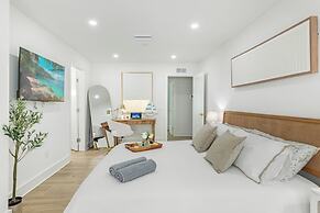 Heated Pool, Mini Golf & Cabana: Bradenton Retreat