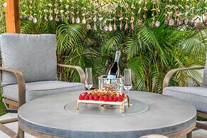 Heated Pool, Mini Golf & Cabana: Bradenton Retreat