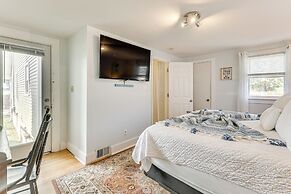 Beachfront, Dog-friendly Milford Getaway w/ Yard!