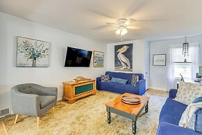 Beachfront, Dog-friendly Milford Getaway w/ Yard!