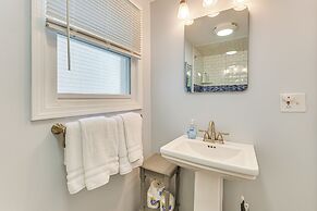 Beachfront, Dog-friendly Milford Getaway w/ Yard!