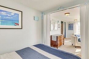 Beachfront, Dog-friendly Milford Getaway w/ Yard!