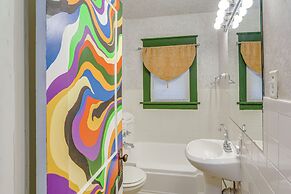 3 Mi to Dtwn: Unique Toledo Retreat