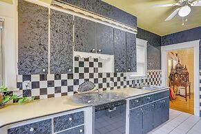 3 Mi to Dtwn: Unique Toledo Retreat