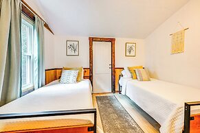 Fish & Water Raft: Cabin Near Lake Santeetlah