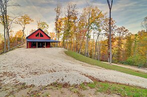 Hike & Climb: Pet-friendly Red River Gorge Cabin!
