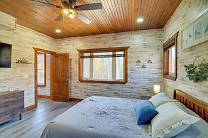 Hike & Climb: Pet-friendly Red River Gorge Cabin!